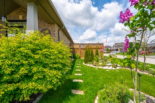 STUNNING 4 BED/3 BATH BUNGALOW IN COVETED ELORA