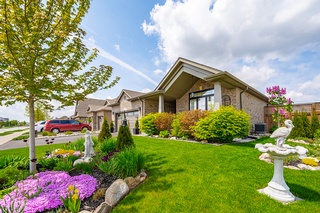 STUNNING 4 BED/3 BATH BUNGALOW IN COVETED ELORA